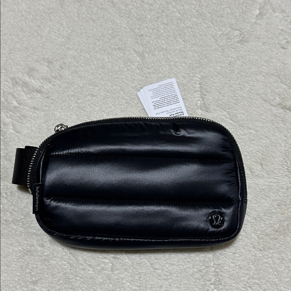 Lululemon | everywhere belt bag wunder puff